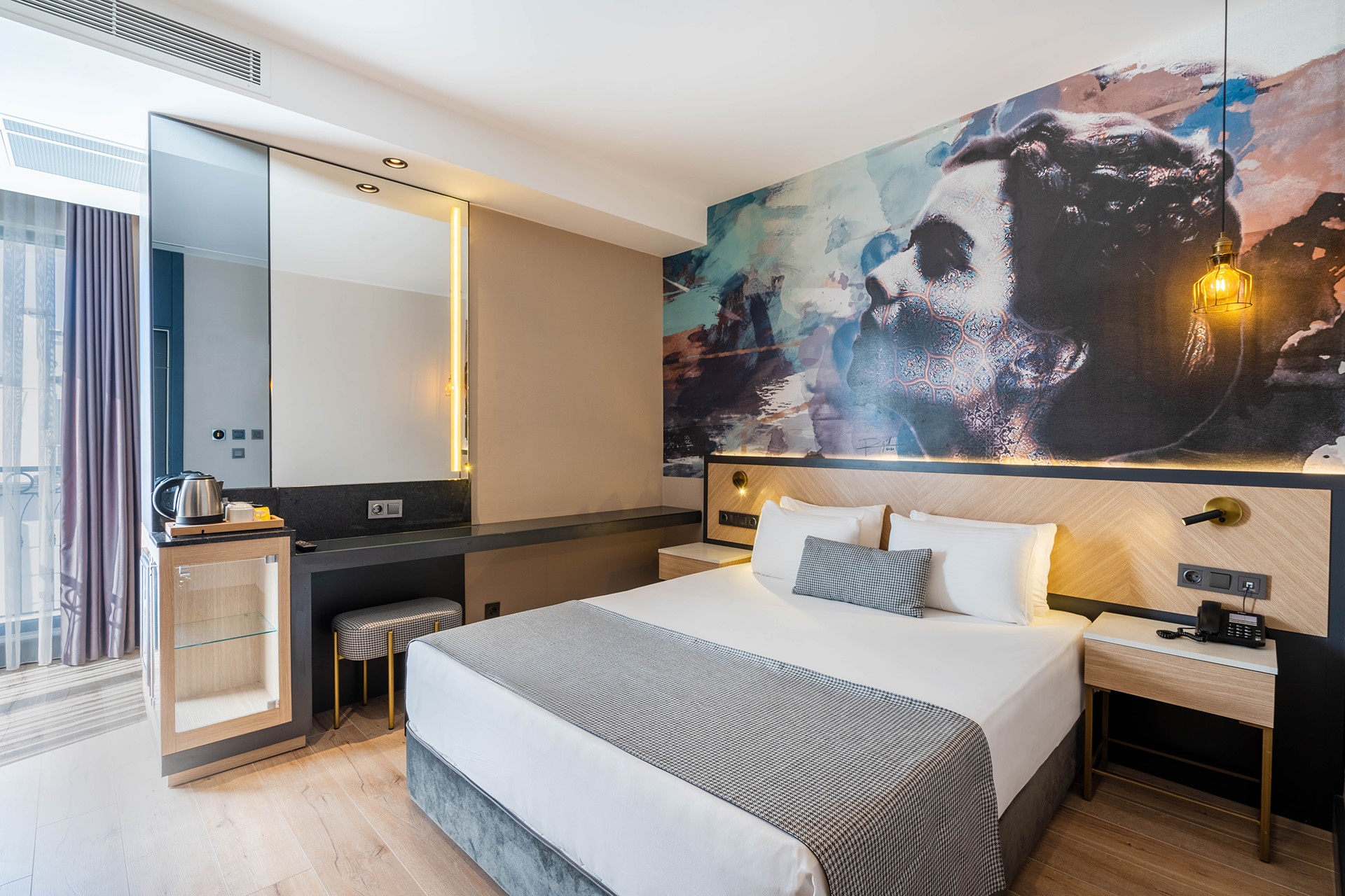 Corner — Ni Hotel Lara