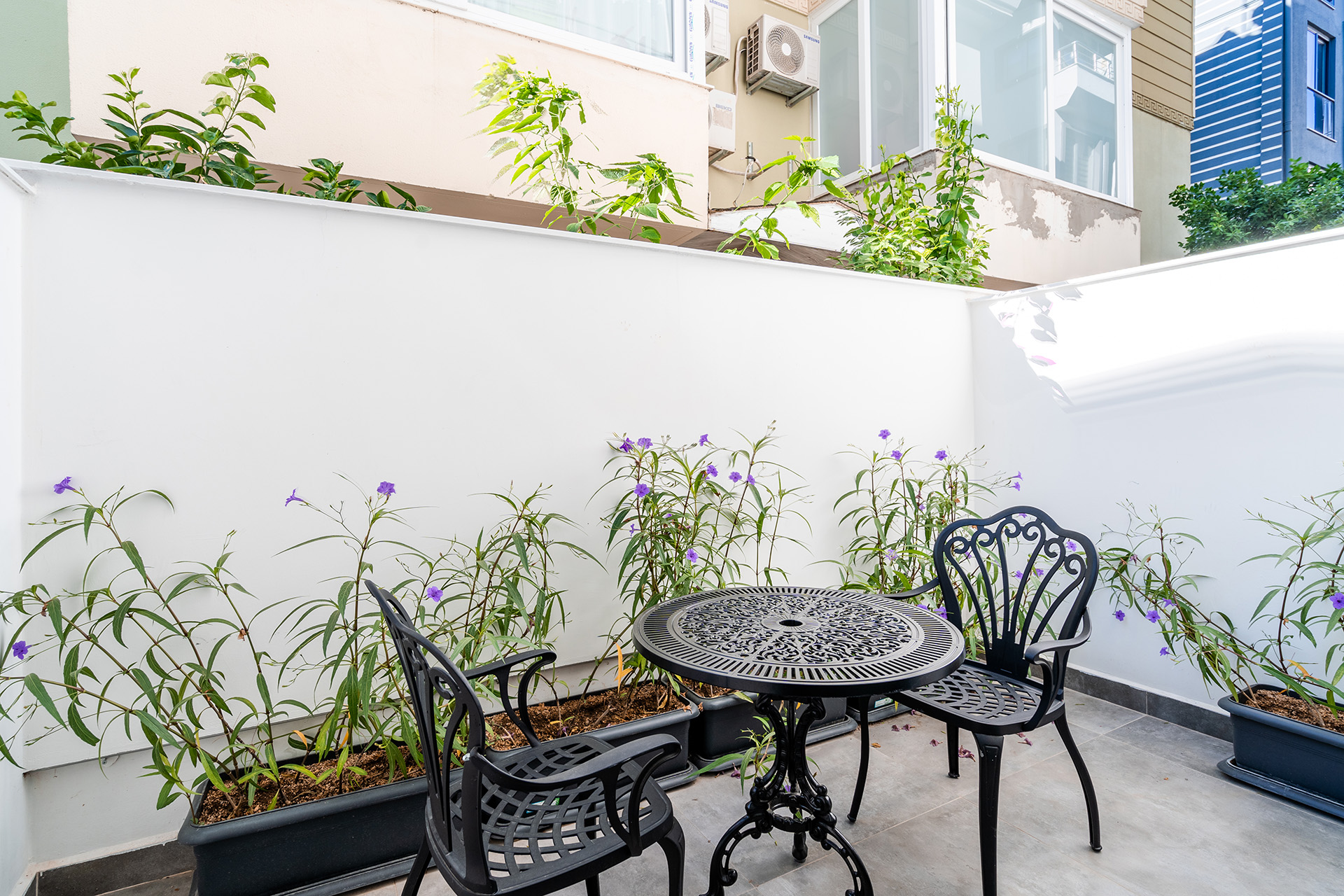 Ni Hotel Lara — Veranda